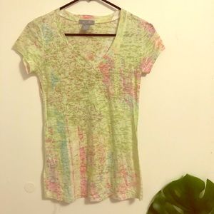dELiA’s V-Neck T-Shirt